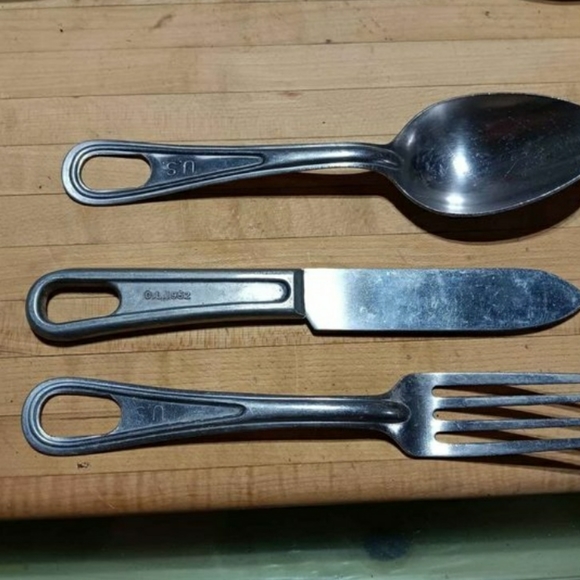 Korean War Mess Kit - Picture 2 of 5